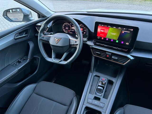 CUPRA / Leon Sportstourer / Weiß / / / 1.5 eTSI DSG / AHK Full Link