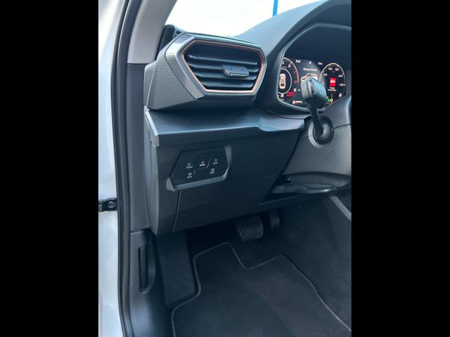 CUPRA / Leon Sportstourer / Weiß / / / 1.5 eTSI DSG / AHK Full Link