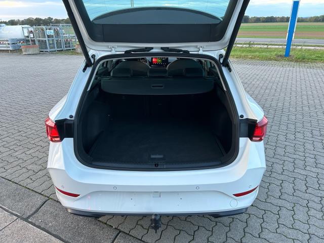 CUPRA / Leon Sportstourer / Weiß / / / 1.5 eTSI DSG / AHK Full Link