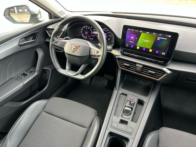 CUPRA / Leon Sportstourer / Weiß / / / 1.5 eTSI DSG / Anhängerkupplung