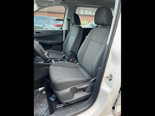 Volkswagen / Caddy / Weiß / / / 1.5 TSI / AHK App-Connect