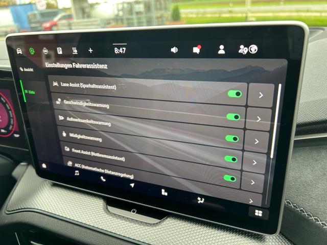 Skoda / Kodiaq / Weiß / / / Sportline 2.0 TDI DSG 4x4 / 7-Sitze AHK