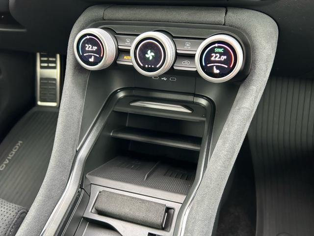 Skoda / Kodiaq / Weiß / / / Sportline 2.0 TDI DSG 4x4 / 7-Sitze AHK