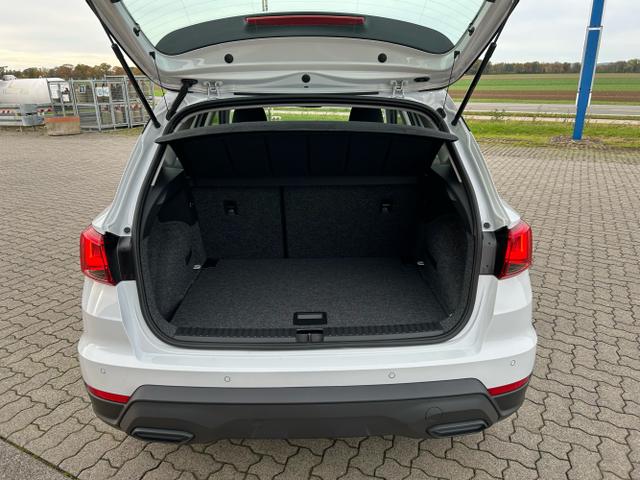 Seat / Arona / Weiß / / / 1.0 TSI / Vorbereitung AHK