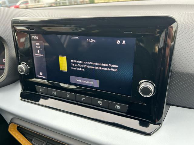 Seat / Arona / Weiß / / / 1.0 TSI / Vorbereitung AHK