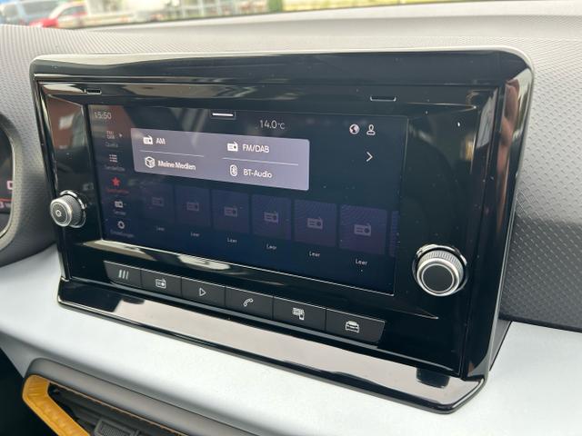 Seat / Arona / Weiß / / / 1.0 TSI / Vorbereitung AHK