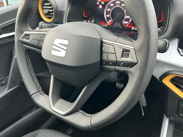 Seat / Arona / Weiß / / / 1.0 TSI / Vorbereitung AHK