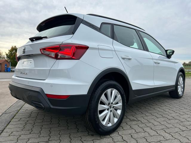 Seat / Arona / Weiß / / / 1.0 TSI / Vorbereitung AHK