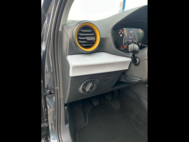 Seat / Arona / Grau / / / 1.0 TSI / Full Link