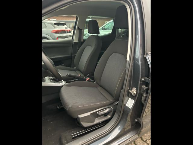 Seat / Arona / Grau / / / 1.0 TSI / Sitzheizung Navi