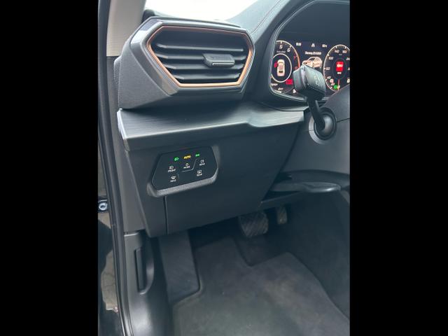 CUPRA / Formentor / Schwarz / / / 1.5 TSI DSG / AHK