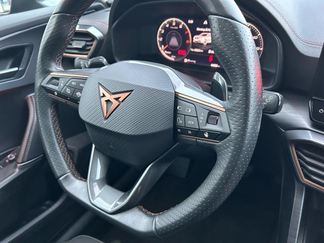 CUPRA / Formentor / Schwarz / / / 1.5 TSI DSG / AHK