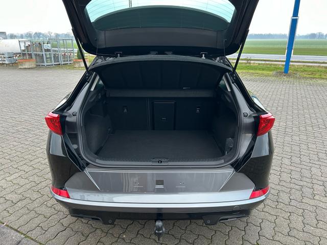 CUPRA / Formentor / Schwarz / / / 1.5 TSI DSG / AHK