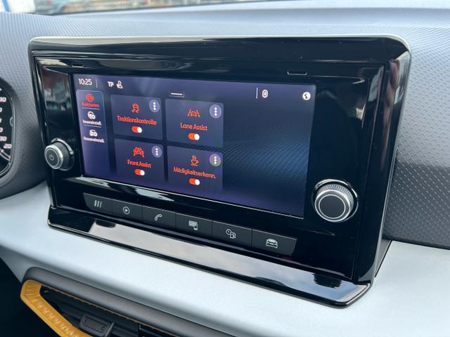 Seat / Arona / Silber / / / 1.0 TSI DSG / Sitzheizung