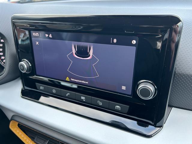 Seat / Arona / Silber / / / 1.0 TSI DSG / Sitzheizung