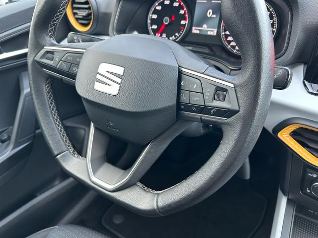 Seat / Arona / Silber / / / 1.0 TSI DSG / Sitzheizung