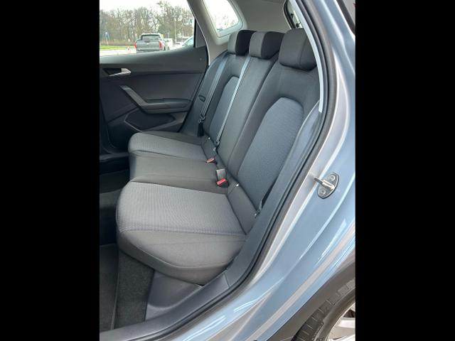 Seat / Arona / Silber / / / 1.0 TSI DSG / Sitzheizung