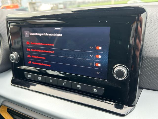 Seat / Arona / Grau / / / 1.0 TSI / Sitzheizung Full Link