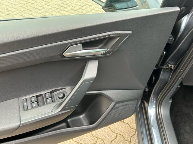 Seat / Arona / Grau / / / 1.0 TSI / Sitzheizung Full Link