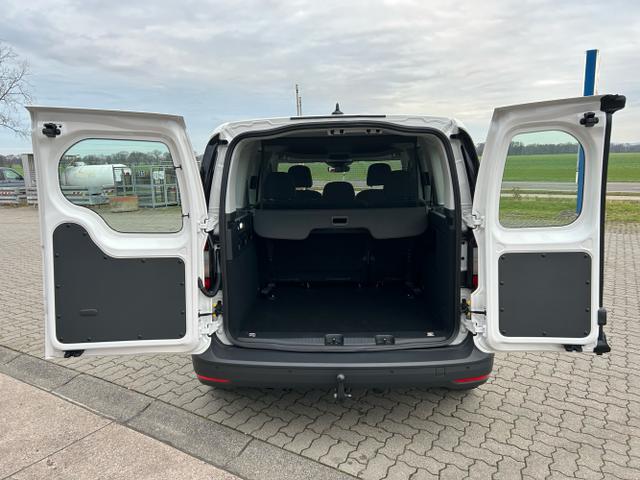 Volkswagen / Caddy / Weiß / / / 1.5 TSI DSG / AHK App-Connect
