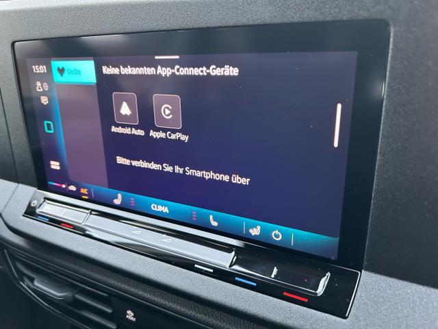 Volkswagen / Caddy / Weiß / / / 1.5 TSI DSG / AHK App-Connect