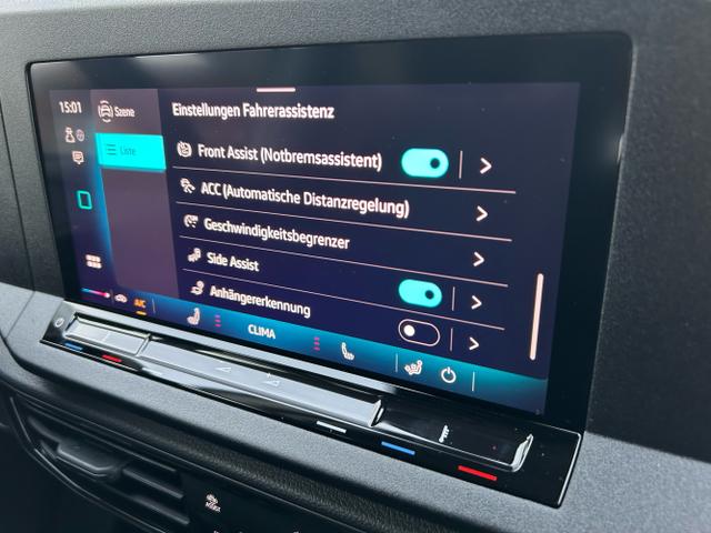 Volkswagen / Caddy / Weiß / / / 1.5 TSI DSG / AHK App-Connect