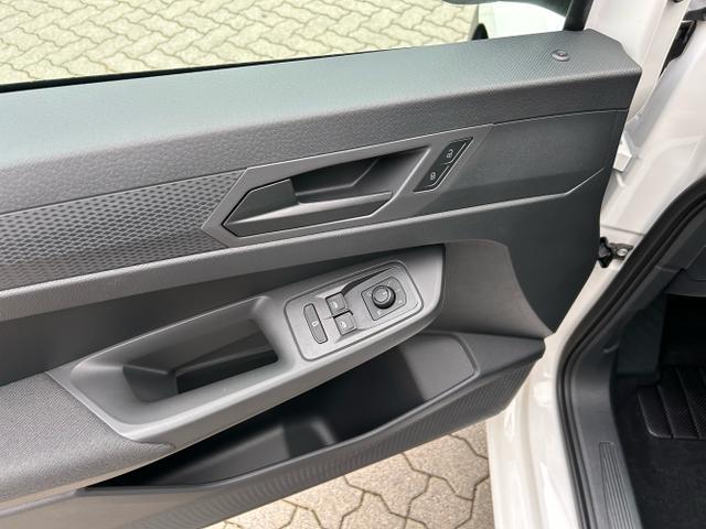 Volkswagen / Caddy / Weiß / / / 1.5 TSI DSG / AHK App-Connect