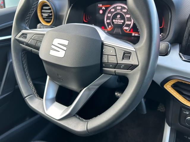 Seat / Arona / Wei&szlig; / / / 1.0 TSI / Blind Spot Full Link