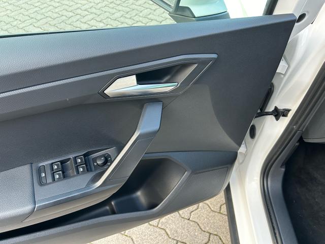 Seat / Arona / Wei&szlig; / / / 1.0 TSI / Blind Spot Full Link
