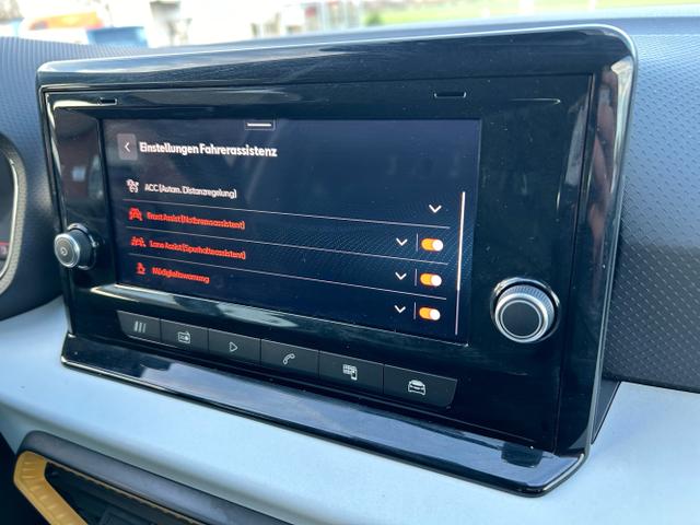 Seat / Arona / Grau / / / 1.0 TSI / 5 Jahre Garantie