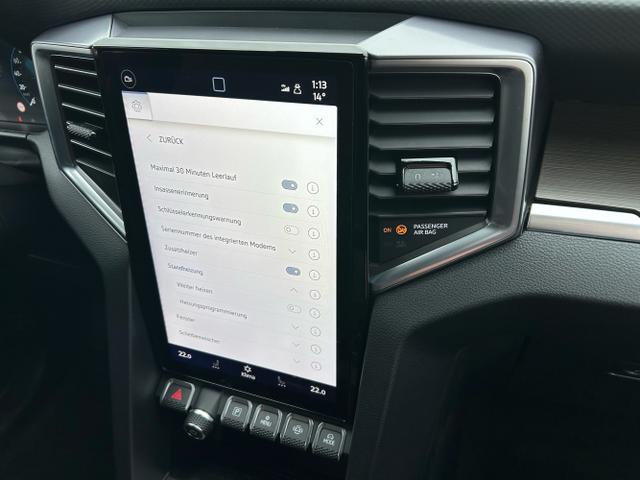 Volkswagen / Amarok / Grau / / / Style 3.0 TDI V6 4MOTION / AHK Navi