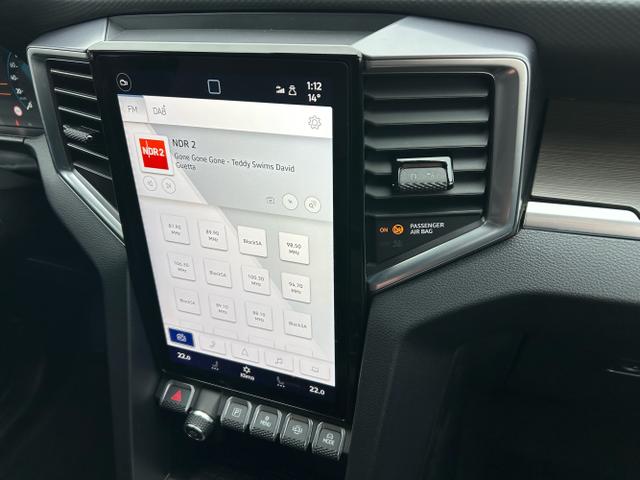 Volkswagen / Amarok / Grau / / / Style 3.0 TDI V6 4MOTION / AHK Navi