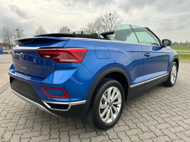 Volkswagen / T-Roc Cabriolet / Blau / / / Cabriolet 1.5 TSI / Windschott 