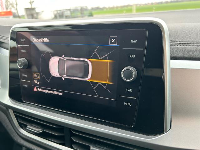 Volkswagen / T-Roc Cabriolet / Blau / / / Cabriolet 1.5 TSI / Windschott 