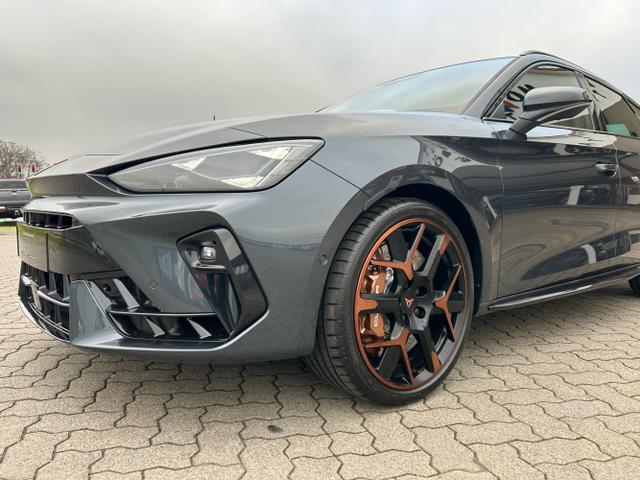 CUPRA / Leon Sportstourer / Grau / / / VZ Extreme 2.0 TSI DSG 4Drive / AHK