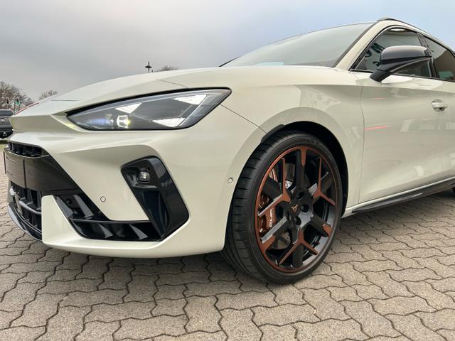 CUPRA / Leon Sportstourer / Grau / / / VZ Extreme 2.0 TSI DSG 4Drive / Pano