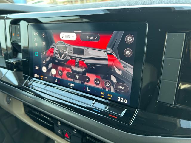 Volkswagen / T7 Multivan / Grau / / / 2.0 TDI DSG / Matrix-LED