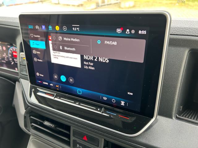 Volkswagen / Crafter Kastenwagen / Wei&szlig; / / / 30 2.0 TDI HD MR Aut. L3H3 / 4 J. Garantie