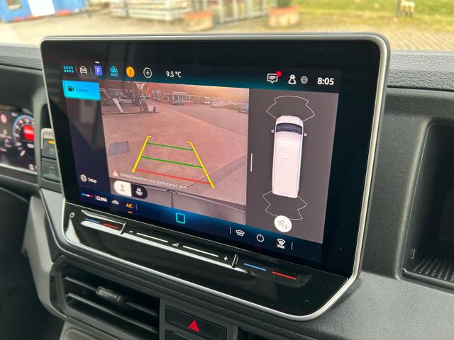 Volkswagen / Crafter Kastenwagen / Wei&szlig; / / / 30 2.0 TDI HD MR Aut. L3H3 / 4 J. Garantie