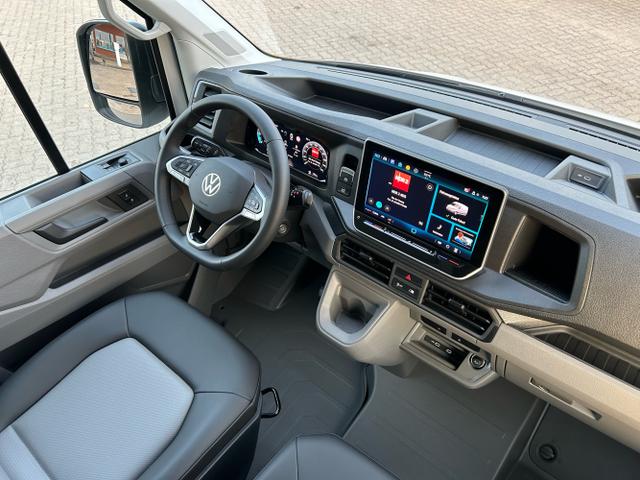 Volkswagen / Crafter Kastenwagen / Wei&szlig; / / / 35 2.0 TDI MR 4x4 Aut. L3H2 / Sperre