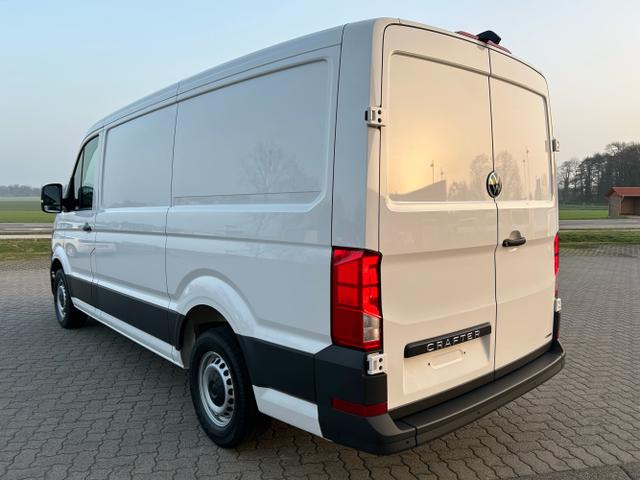 Volkswagen / Crafter Kastenwagen / Wei&szlig; / / / 35 2.0 TDI MR 4x4 Aut. L3H2 / Sperre