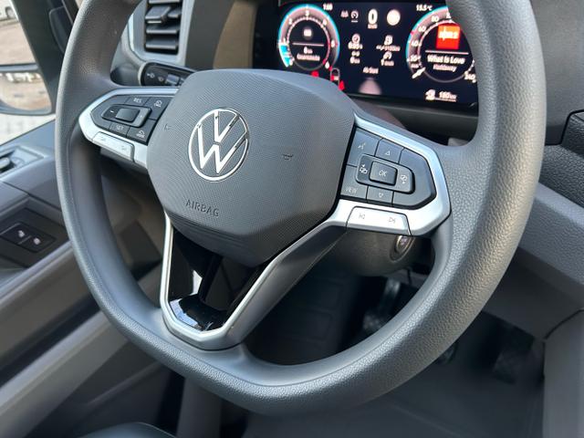 Volkswagen / Crafter Kastenwagen / Wei&szlig; / / / 30 2.0 TDI MR L3H2 / 4 J. Garantie