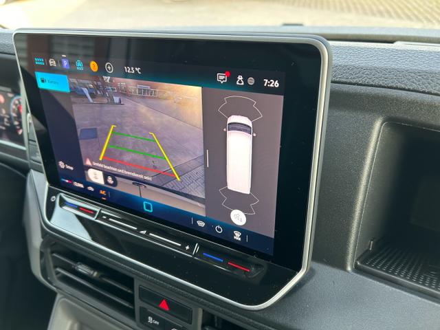 Volkswagen / Crafter Kastenwagen / Wei&szlig; / / / 30 2.0 TDI MR Aut. L3H2 / 4 J. Garantie