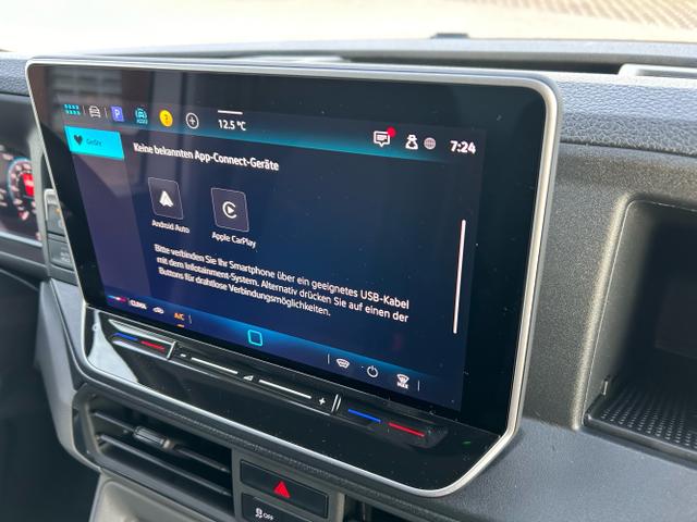 Volkswagen / Crafter Kastenwagen / Wei&szlig; / / / 30 2.0 TDI MR Aut. L3H2 / 4 J. Garantie