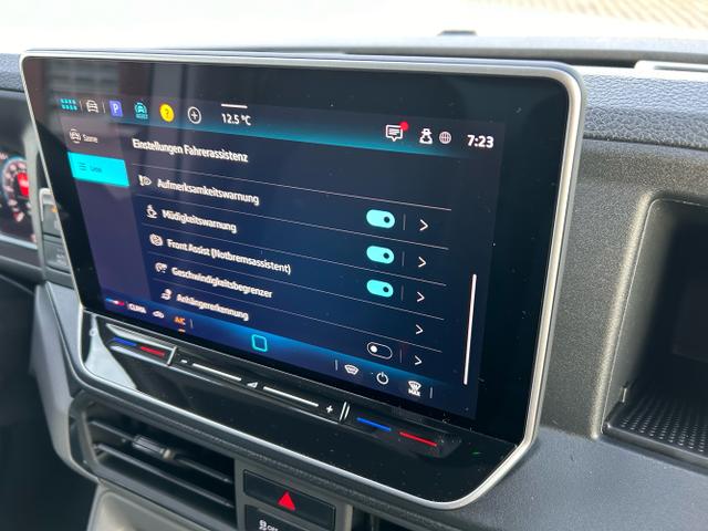 Volkswagen / Crafter Kastenwagen / Wei&szlig; / / / 30 2.0 TDI MR Aut. L3H2 / 4 J. Garantie