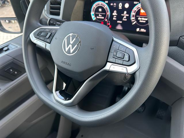 Volkswagen / Crafter Kastenwagen / Wei&szlig; / / / 30 2.0 TDI HD MR L3H3 / 4 J. Garantie