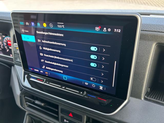 Volkswagen / Crafter Kastenwagen / Wei&szlig; / / / 30 2.0 TDI HD MR L3H3 / 4 J. Garantie