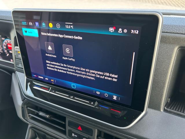 Volkswagen / Crafter Kastenwagen / Wei&szlig; / / / 30 2.0 TDI HD MR L3H3 / 4 J. Garantie