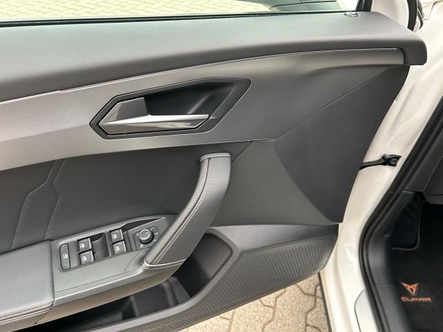 CUPRA / Formentor / Wei&szlig; / / / 1.5 TSI DSG / AHK