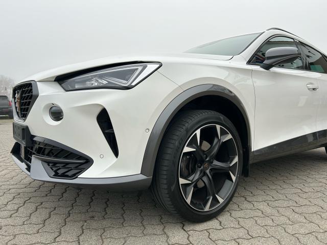 CUPRA / Formentor / Wei&szlig; / / / 1.5 TSI DSG / AHK